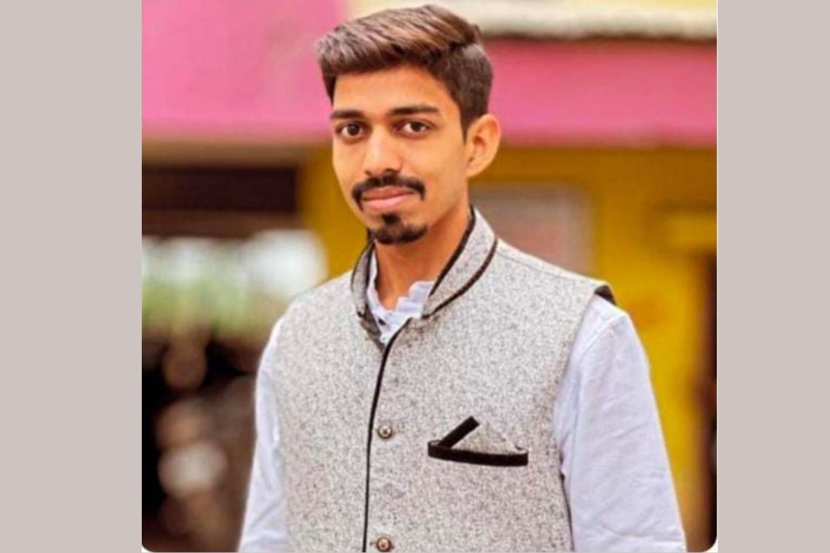 पुण्याहून चार मित्र फिरायला रत्नागिरीला गेले, मात्र, गावखडी समुद्रात घडला धक्कादायक प्रकार