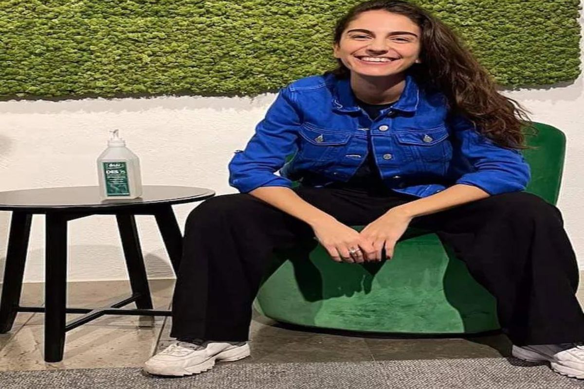 काय सांगता... फक्त 26 वर्षांची तरुणी बनली देशाची हवामान मंत्री; वाचा सविस्तर