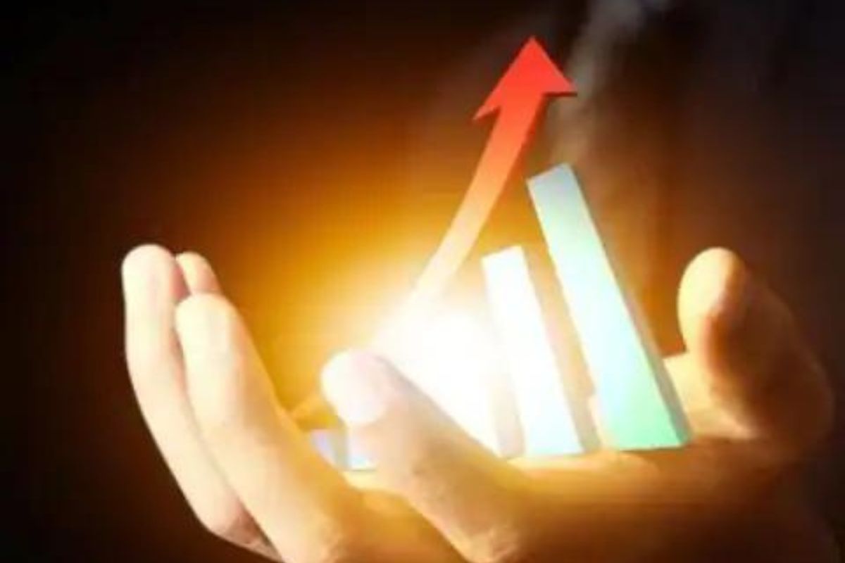 या स्टॉकने गुंतवणूकदारांना केले मालामाल, 1 वर्षात 100% पेक्षा दिला जास्त परतावा