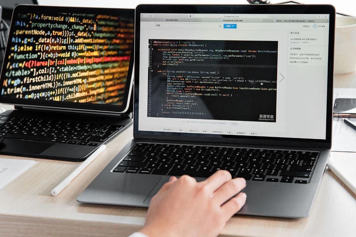 लॅपटॉप चोरून ई-मेल पाठवून चोराने मागितली माफी? पण असं काय घडलं..