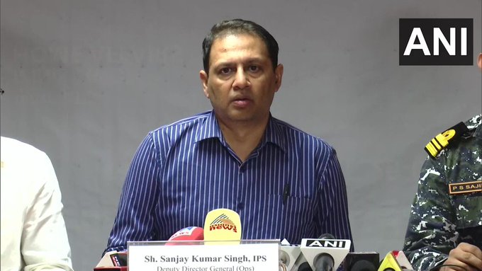 India Drugs Seized : भारतीय नौदलाची गुजरात आणि केरळमध्ये मोठी कारवाई, पाकिस्तानचा उधळला मोठा कट