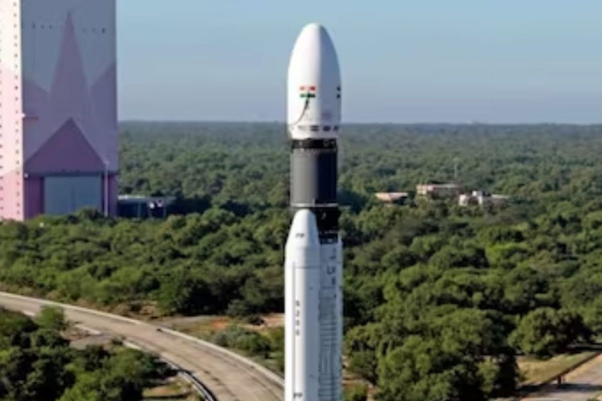 इस्रो आणखी एक विक्रम नावावर करण्यास सज्ज