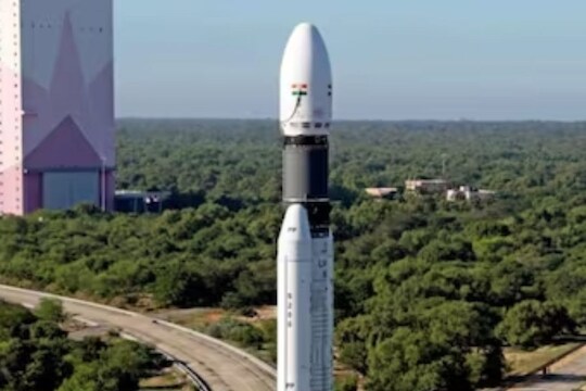 इस्रो आणखी एक विक्रम नावावर करण्यास सज्ज
