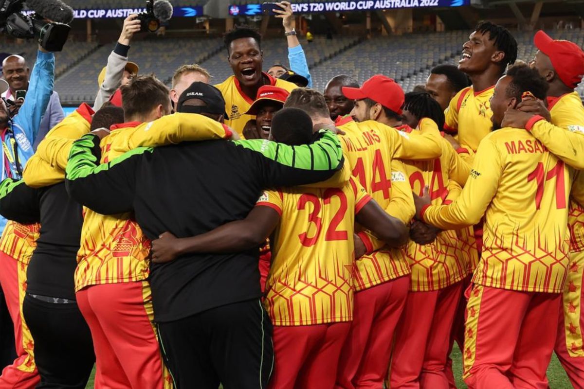 झिम्बाब्वेचं जोरदार सेलिब्रेशन