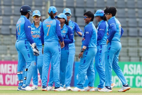 टीम इंडियाची वुमन्स ब्रिगेड आशिया कपच्या फायनलमध्ये