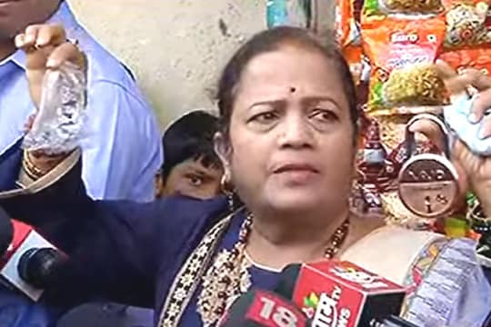 
'कोणतेही कारण नसताना आरोप केले जात आहे. दबावतंत्राचा वापर करून आवाज दाबण्याचा प्रयत्न सुरू आहे. 
