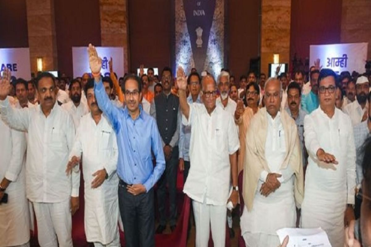 महाराष्ट्राच्या अपमानाविरोधात ठाकरे रस्त्यावर, महाविकासआघाडीचा विराट मोर्चा, तारीख-ठिकाण ठरलं!