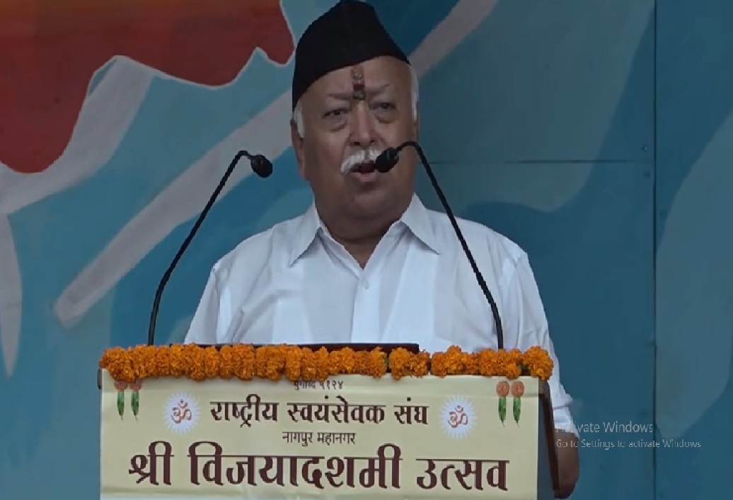 राष्ट्र विरोधी लोकांवर प्रशासनाची कारवाई सुरू आहे. आपल्याला प्रशासनाला सहकार्य करून त्यांच्या सोबत उभे राहायचे आहे.