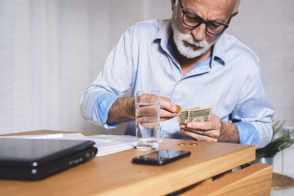 आता पेन्शनधारकांना घरबसल्या मिळणार ‘ही’ सुविधा, करावं लागेल सोपं काम