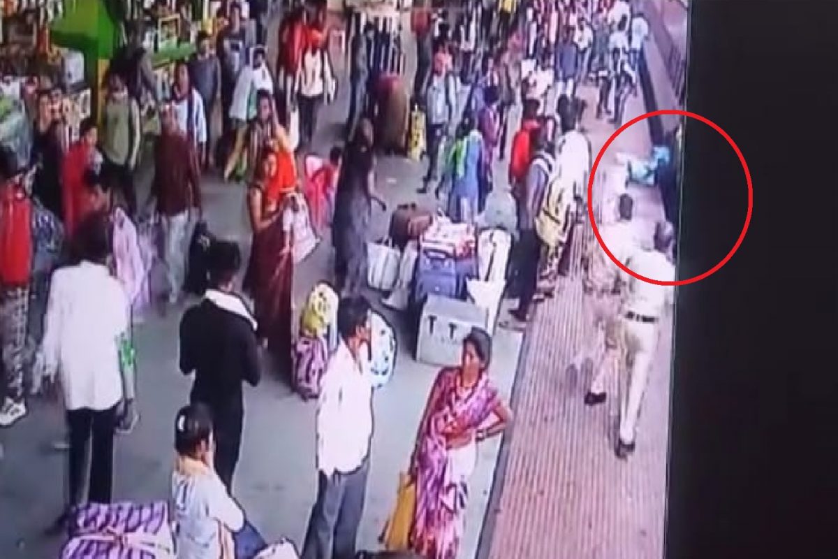 गोंदिया रेल्वे स्टेशनवर महिलेचा अपघात.