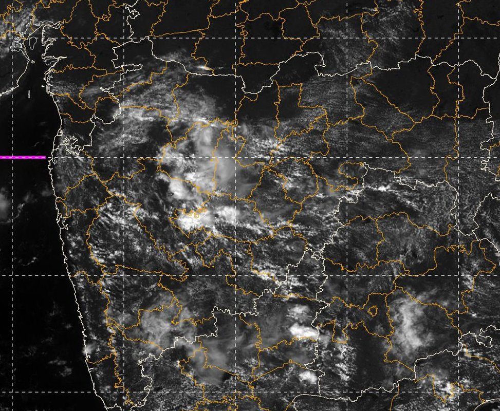 Rain Alert Weather Update : दिवाळीचे अभ्यंगस्नान आता पावसात, परतीच्या पाऊस लांबल्याने आठवडाभर पाणी पाणी