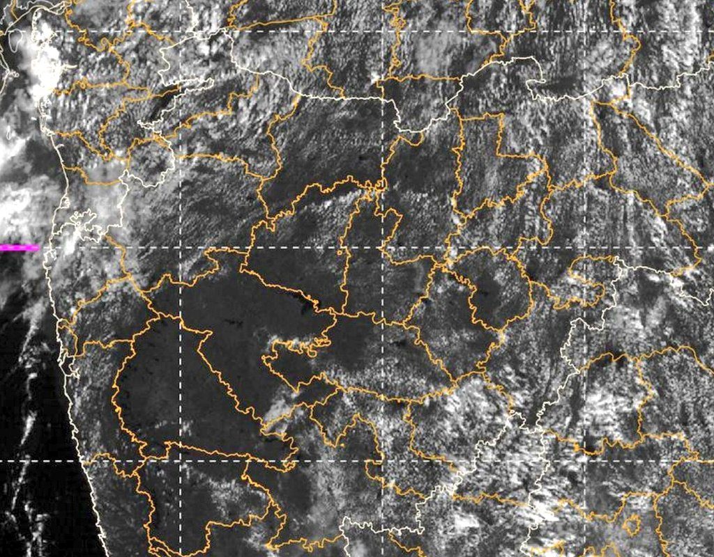 Weather Rain Update : अखेर परतीच्या पावसाची तारीख ठरली, पण मुंबई, पुणेकर पावसात अडकणार