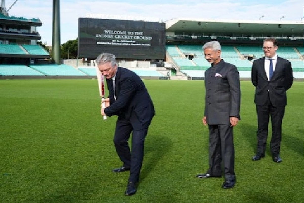‘या’ खेळाडूनं परराष्ट्रमंत्र्यांना शिकवले क्रिकेटचे धडे, सचिनचीही काढली आठवण