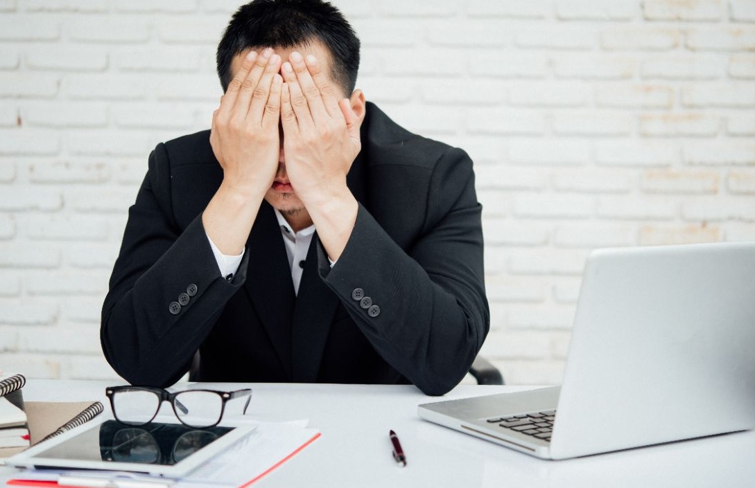 दिवाळीत वाईट बातमी, प्रसिद्ध कंपनी 4 हजार कर्मचाऱ्यांना काढणार, कारण आलं समोर