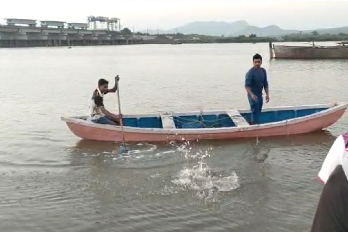 ...समुद्राजवळील तो सेल्फी ठरला शेवटचा; एकाच कुटुंबातील 2 महिलांचा करूण अंत