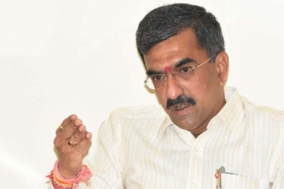 Shambhuraj Desai : साताऱ्यात राष्ट्रवादी आणि शिंदे गटात जुंपली, शंभूराजेंची रामराजेंवर खरमरीत टीका