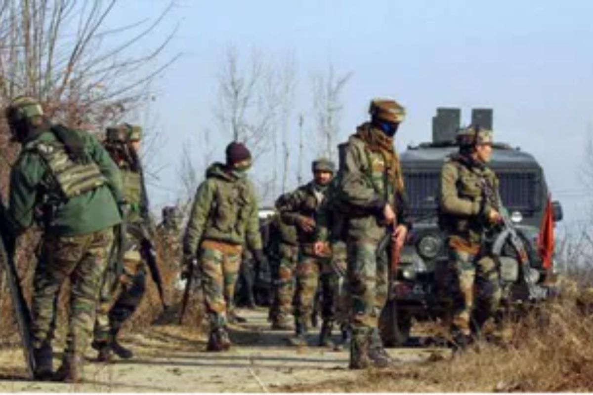 जम्मू-काश्मीरमध्ये दहशतवाद्यांनी पुन्हा केलं टार्गेट किलिंग; कश्मिरी पंडिताची हत्या