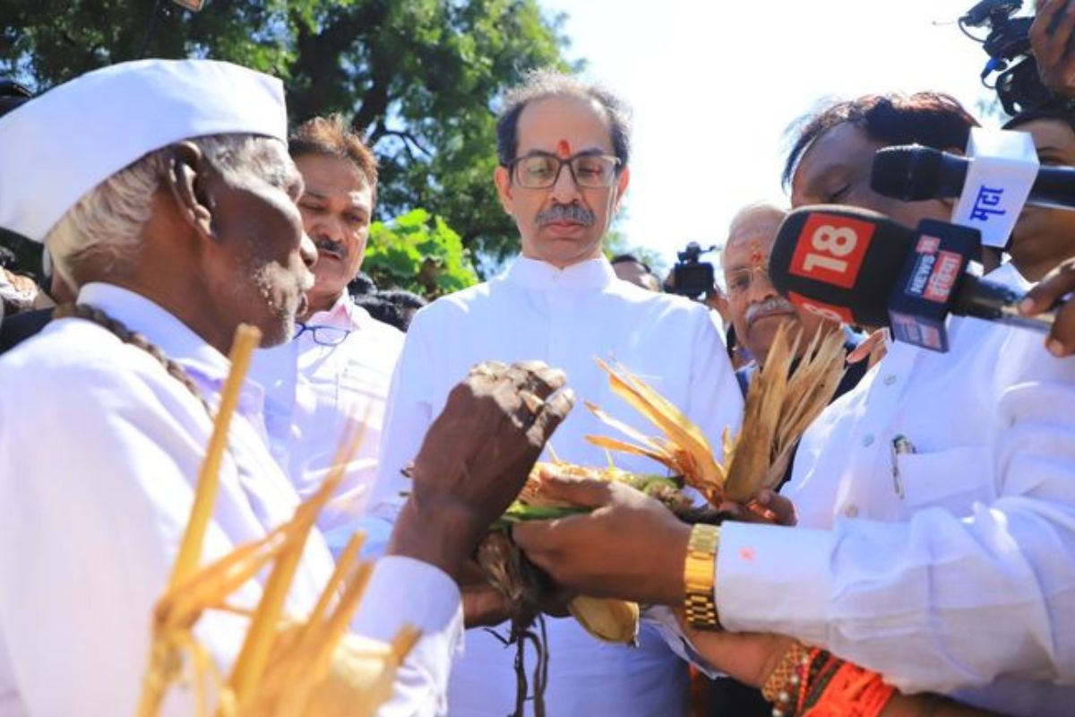 '...तेव्हा मी आणि मोदी घरातच होतो,' भाजप-शिंदेंच्या टीकेवर उद्धव ठाकरेंचा पलटवार