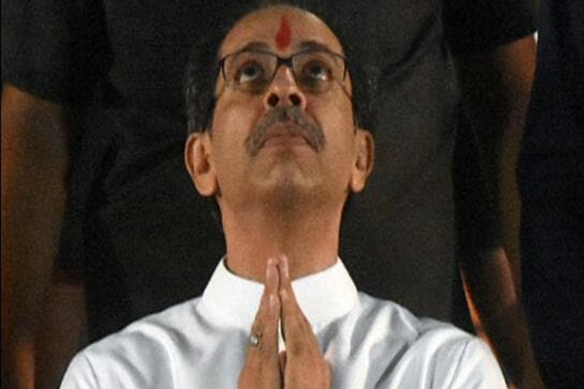 Shivsena Crisis : एकाच दिवशी चार घटनांमुळे कोंडी, उद्धव ठाकरे चक्रव्यूह कसं भेदणार?