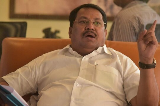 Vijay Wadettiwar : शिवसैनिकांच्या डोळ्यात अश्रू, 50 वर्षे शिवसेनेनं मुंबईला सुरक्षित ठेवलं : विजय वडेट्टीवार