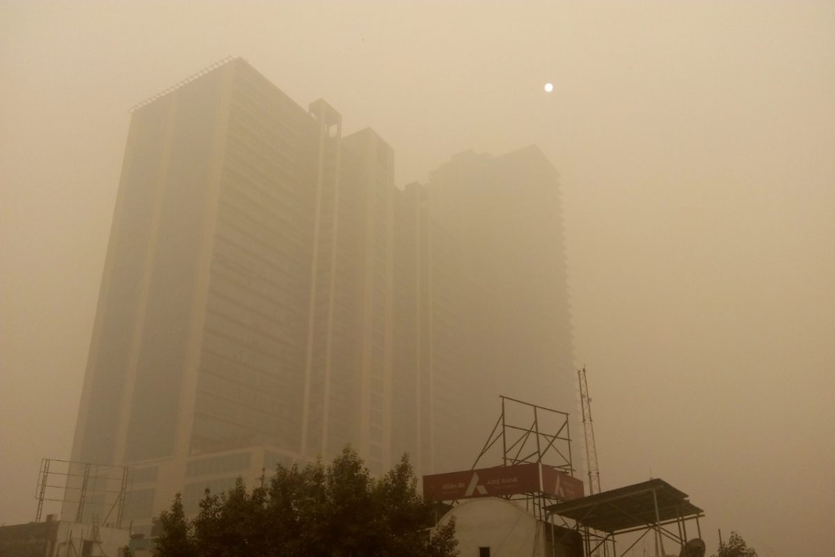 Weather forecasts : थंडी वाढली, खराब हवामानामुळे मुंबईसह दिल्लीकरांना फटका, श्वसनाच्या त्रासात वाढ