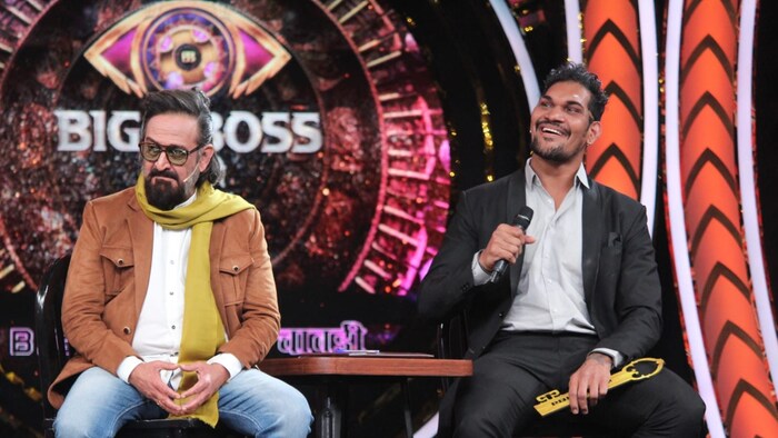 मागच्या आठवड्यात त्याच्यावर मेघा घाडगेने घराबाहेर पडताच आरोप केले आहेत. 