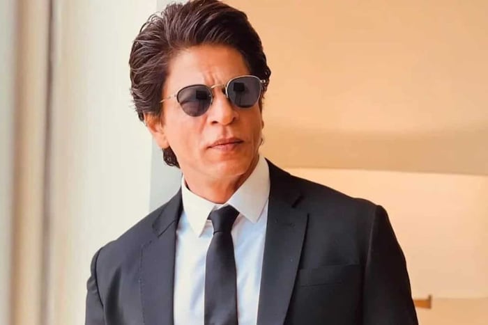  टाईम्स नाऊच्या रिपोर्ट्सनुसार शाहरुख खानचा 'पठाण'सुद्धा अवैधरित्या वेबसाईटवर लिक करण्यात आला आहे. 