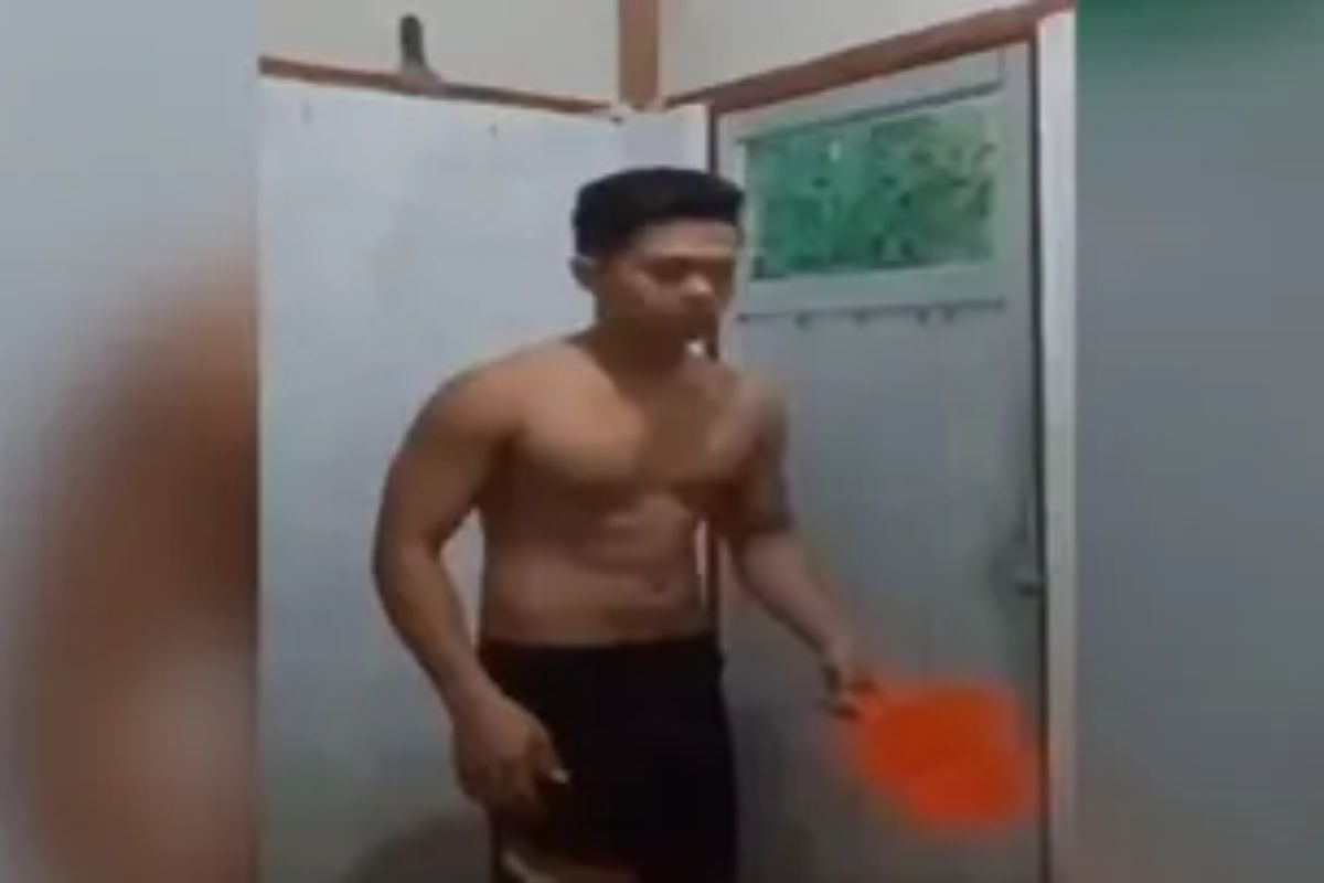 हिवाळ्यात आंघोळ करण्याचं निंजा टेक्निक तुम्हाला माहिती आहे का? बघा व्हिडिओ