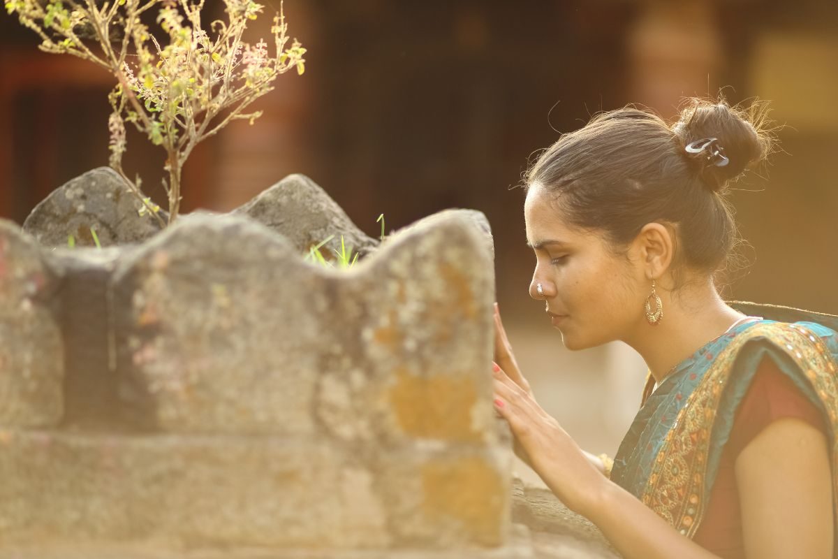 Tulsi Vivah 2022: पती-पत्नीमधील वाद आपोआप संपतील; तुळशी विवाहाच्या दिवशी करा हे सोपे उपाय