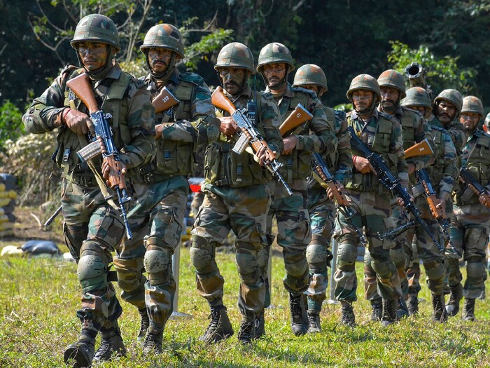 लष्कराचे उपप्रमुख लेफ्टनंट जनरल बी. एस. राजू यांनी सोमवारी सांगितलं की भारतीय लष्कर स्वदेशी आधुनिकीकरणासाठी सज्ज आहे आणि संरक्षण उत्पादनात खाजगी क्षेत्राचं महत्त्व अधोरेखित केले. (प्रतिकात्मक फोटो)
