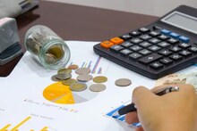 सणासुदीमुळे आर्थिक बजेट बिघडलं? काळजी नको, गाडी रुळावर आणण्याचा प्रभावी मार्ग