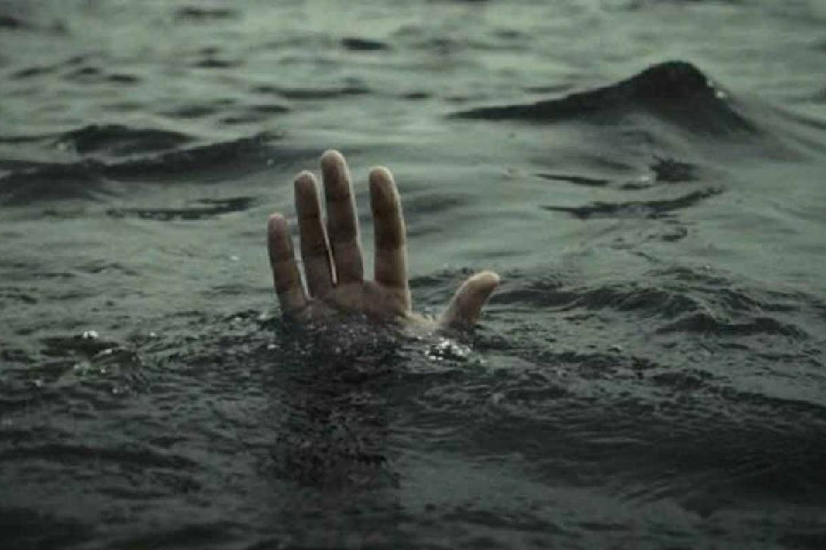 मुंबई : धक्कदायक! समुद्रात पाच जण बुडाले, स्थानिकांच्या सतर्कतेने 3 मुलांचे वाचले प्राण