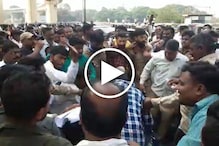 बाईक टॅक्सी जाताना पाहिली अन् रिक्षाचालक तुटून पडले; घटनेचा Video व्हायरल