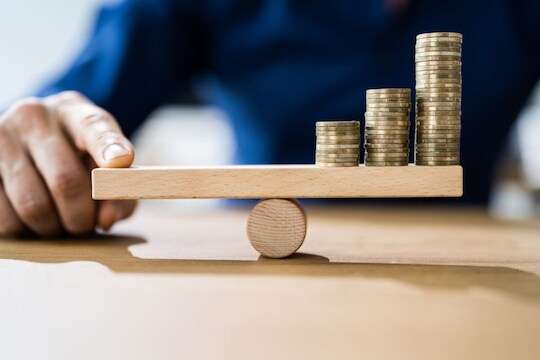Inflation: जगभरात महागाईनं हाहाकार! युरोपमधील 19 देशांमध्ये दर 10 टक्क्यांच्या पार, तर भारतात...
