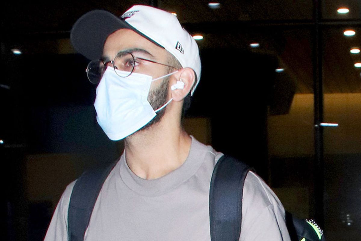 विराट कोहली मुंबईत परतला