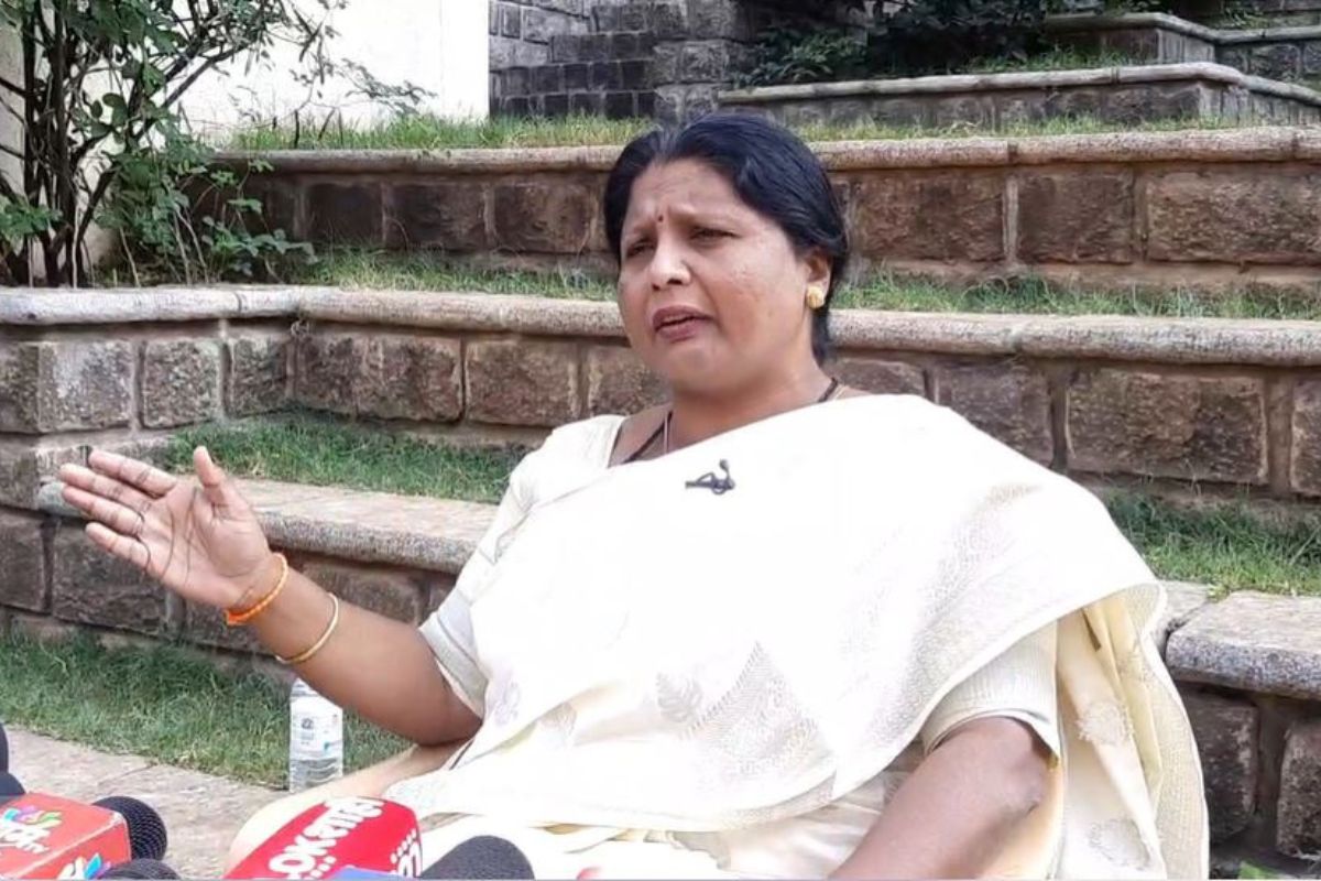 'त्यांनी मला घडवलं हे...'; विभक्त पतीच्या शिंदे गटातील प्रवेशावर सुषमा अंधारेंची प्रतिक्रिया