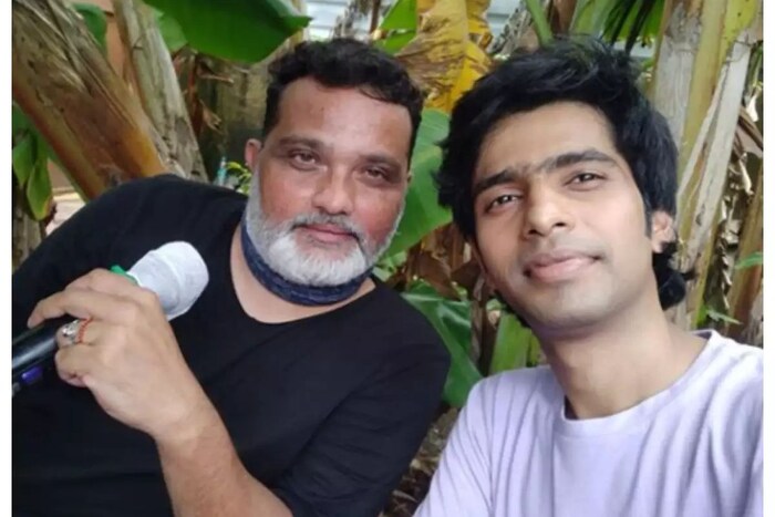 रवी जाधव पुढे म्हणाले, 'टाइमपास सिनेमातील तिन्हीही भागांमध्ये भेटणारा दगडू खरंतर माझंच प्रतिबिंब आहे. मीदेखील कधी काळी वर्तमानपत्राची लाइन टाकली आहे'.