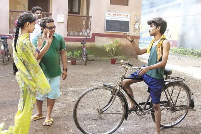 यानिमित्ताने बोलताना रवी जाधव म्हणाले, 'टाइमपास 1 आणि टाइमपास 3 या सिनेमांतील दगडू आणि टाइमपास ३ या सिनेमातील दगडू यामध्ये जो बदल आहे तो त्याच्या आयुष्यात आलेल्या मुलीमुळे झाला आहे'.