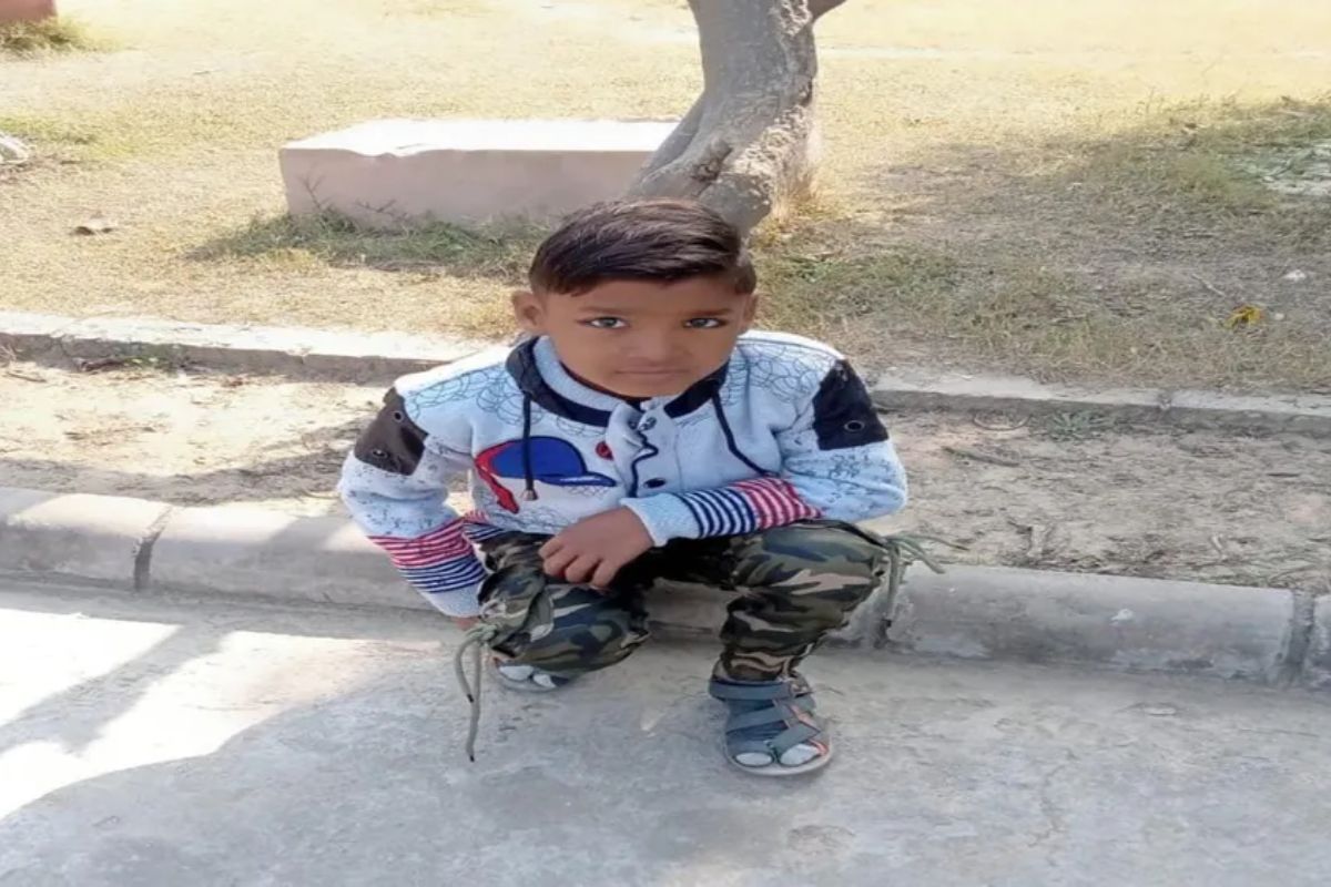 होमवर्क केला नाही म्हणून शिक्षकाचे विद्यार्थ्यासोबत धक्कादायक कृत्य!