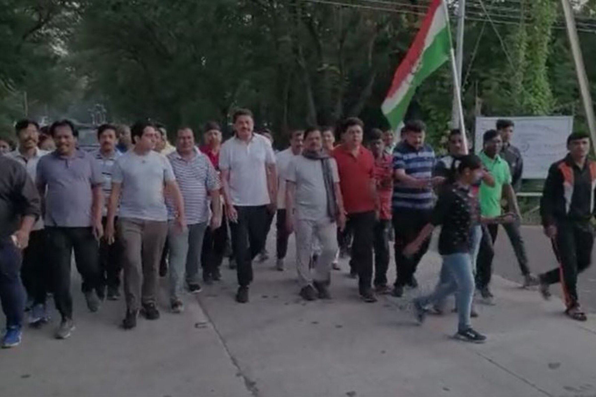 भारत जोडो यात्रेसाठी नेतेमंडळीचा सराव; काँग्रेस नेत्यांचं मॉर्निंग वॉक, VIDEO