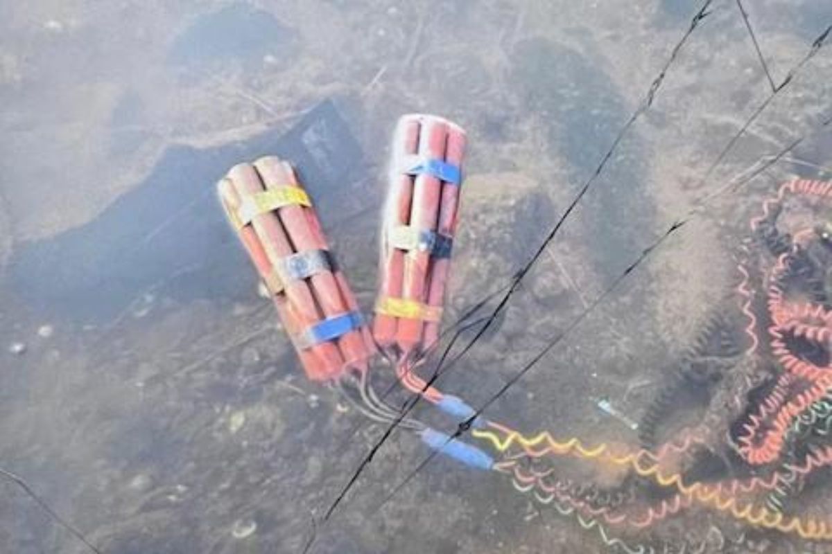 पेणजवळच्या नदीत आढळलेल्या बॉम्ब सदृश्य वस्तूची 7 तास तपासणी, समोर आलं हे सत्य