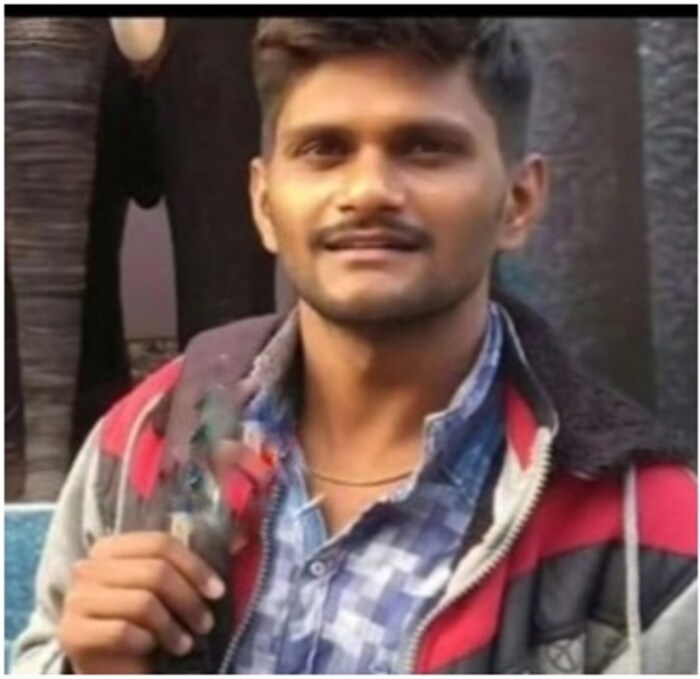 सदर घटनेमुळे यात्रा महोत्सवावर शोककळा पसरली आहे. 