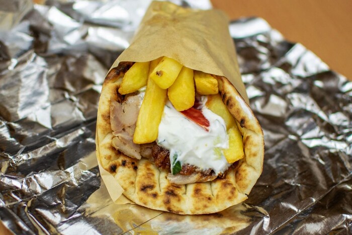 अॅल्युमिनियमच्या भांड्यांमध्ये अन्न शिजवणे एकवेळ चालेल. मात्र उरलेले अन्न अ‍ॅल्युमिनियम फॉइलमध्ये साठवणे योग्य नाही. असे साठवलेले अन्न सुरक्षित राहत नाही. 