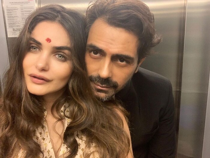 अर्जुनने 2001 मध्ये 'प्यार इश्क और मोहब्बत' या चित्रपटाद्वारे डेब्यू केला होता. चित्रपटातील त्याच्या अभिनयाचे सर्वांनी कौतुक केले. 