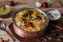 बिर्याणीसाठी भांड भांड भांडले पण...; नवरा-बायकोच्या वादाचा भयंकर शेवट