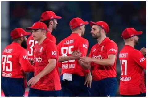 T20 WC : इंग्लंडचा स्टार बॅटर डेव्हिड मलाननंतर आणखी एक प्रमुख खेळाडू भारताविरुद्ध होणाऱ्या सेमी फायनलपूर्वी जखमी झाला आहे.