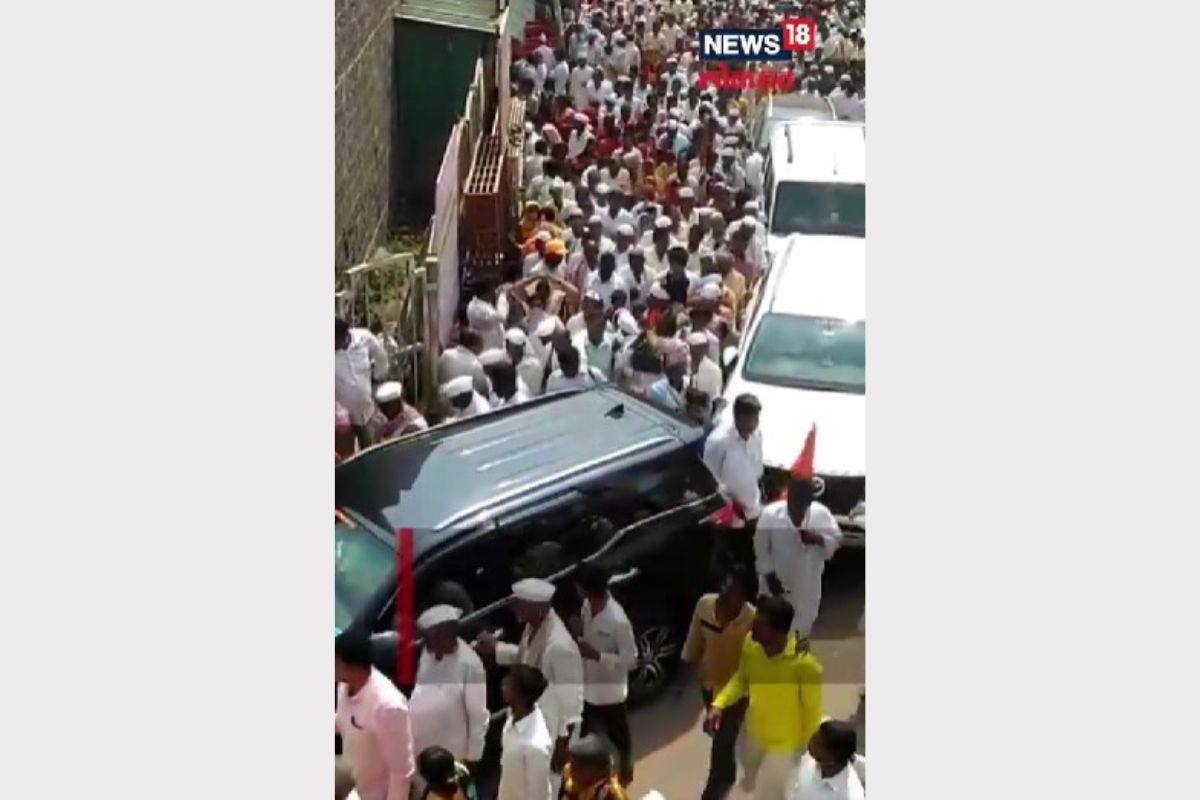 ऐन कार्तिकीलाही VIP Culture; शिंदे गटातील मंत्र्यामुळे पंढरीत वारकऱ्यांची दैना