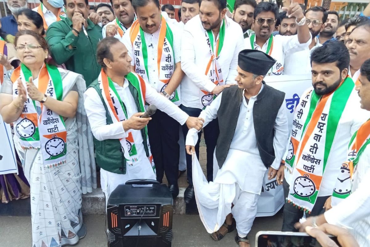 राष्ट्रवादीचे अनोखे आंदोलन