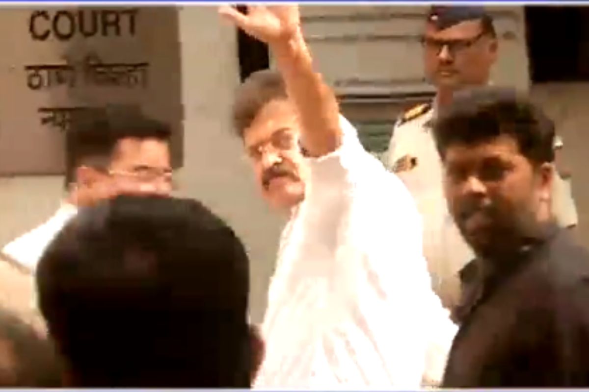 आव्हाड यांच्या आरोपांमुळे चाणक्य कोण आहे? अशी चर्चा रंगली आहे.