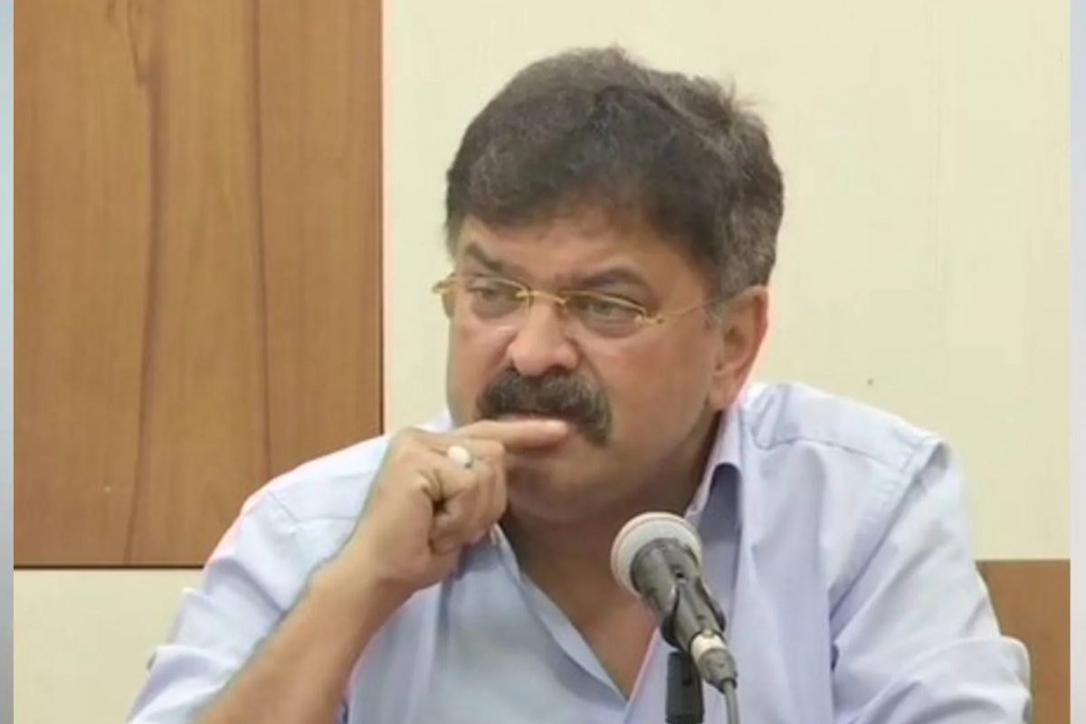 Jitendra Awhad : हर हर महादेव चित्रपट इतिहासाला धरून नाही, बाजीप्रभुंच्या वंशजांनीच सांगितलं, आव्हाडांच्या ट्वीटने ट्वीस्ट